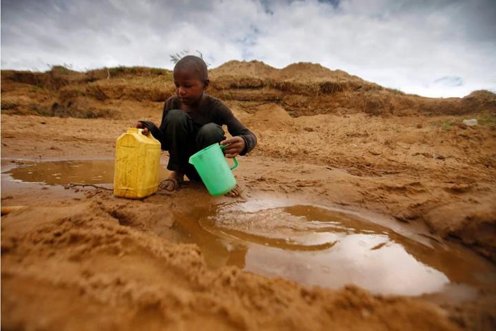Men mushukimni suv bosimiga qoydim va hayajonlandim.